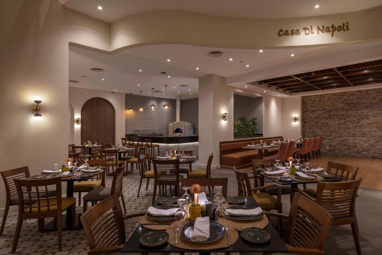 Steigenberger Nile Palace Luxor - Convention Center Bagian luar foto Casa Di Napoli